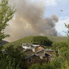 Incendio en la localidad de San Vicente de Arganza (León).