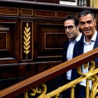 Carlos Cuerpo y Pedro Sánchez llegan al Congreso, el pasado miércoles.