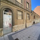 Parte del recinto sin uso que saca a subasta Defensa en León.