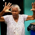 Una mujer explica el dramático terremoto vivido en Venezuela.