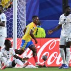 Jhon Arias (c) celebra el gol de su autoría que le dio el triunfo y el pase a octavos a Colombia en el Mundial 2026 ante Ghana. EFE/EPA/AMY KONTRAS.