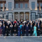 Foto de familia de la  cena oficial que ofrece el presidente de la República de Turquía, Recep Tayyip Erdogan, a los participantes en la Cumbre de la OTAN.