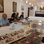 Un momento de la presentación de la Feria del Ajo de Santa Marina del Rey en la colegiata.