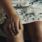 El calor y el sedentarismo pueden agravar la sensación de piernas pesadas, un problema que mejora con el movimiento y unos hábitos adecuados.