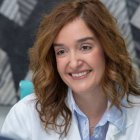 La Dra. Cristina de Hoyos recuerda que una quemadura solar es una lesión cutánea que nunca debe considerarse normal y que cada exposición excesiva al sol deja una huella en la piel.