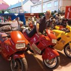 José Carlos Prieto, concejal de Eventos, sobre una Cagiva.