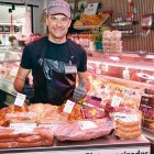 RAMIRO La Carnicería Alcorte, con Víctor a la cabeza, ofrece el mejor producto todo el año. Y en esta época estival para las sabrosas y populares barbacoas.