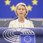 La presidenta de la Comisión Europea, Ursula von der Leyen, durante su intervención este miércoles en el Debate sobre el Estado de la Unión (SOTEU, por sus siglas en inglés) ante el pleno del Parlamento Europeo en Estrasburgo (Francia).