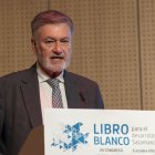 El presidente de las Cortes de Castila y León, Francisco Vázquez y el alcalde de Salamanca, Carlos García Carbayo, participan en la apertura del VII Congreso ''Libro Blanco para el desarrollo de Salamanca''