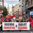 Manifestación en Logroño este domingo en la que se ha pedido vivienda universal o huelga general.