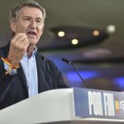 El presidente del Partido Popular, Alberto Núñez Feijóo, interviene en un acto del PP de Aragón, a 13 de octubre de 2026, en Huesca, Aragón (España).