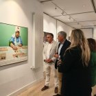 Un momento de la inauguración de la muestra en la Biblioteca Municipal.