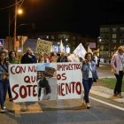 La movilización de Trobajo contra Adif regresó ayer tarde a las calles.