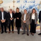 Responsables de las istituciones implicadas, junto a Javier Carrera y Elena Baílez.