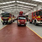 Algunos de los vehículos del Sepeis en la nave.