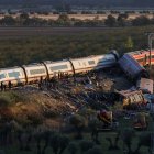 Agentes de los Servicios de Emergencias trabajan en el lugar de los hechos, a 28 de octubre de 2026, en Urda, Toledo, Castilla-La Mancha (España). Dos trenes han colisionado en la mañana de este miércoles, 28 de octubre, en la estación de la localidad tol.