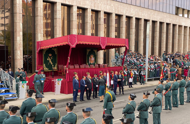 Desfile de la Guardia Civil en León. MIGUEL F. B.