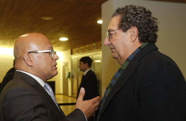 DLFaustino Sánchez, subdelegado del Gobierno, y Juan Luis Burón, gerente del Área de Salud de León.