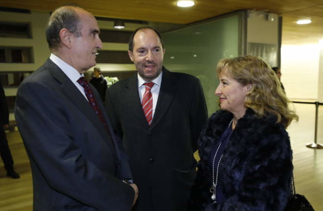 Quintana (Procurador del Común), L. Alberto  Gómez, (juez decano) y Del Ser (presidenta de la Audiencia).