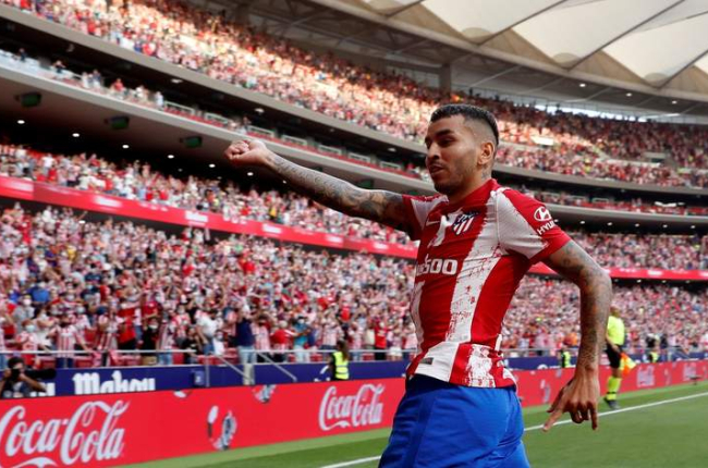 Correa celebra su gol ante un Wanda Metropolitano abarrotado de espectadores. JUAN CARLOS HIDALGO