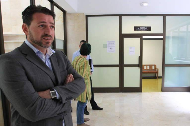 El ex alcalde de Cacabelos volverá hoy a los juzgados por asuntos de su gestión municipal.
