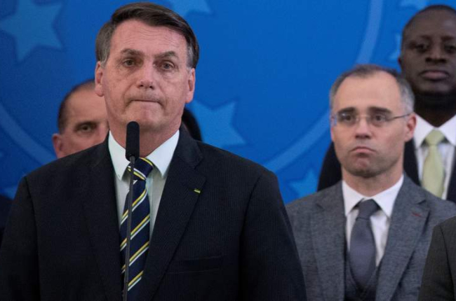 Bolsonaro junto al nuevo ministro de Justicia, Luiz de Almeida. J. ALVES