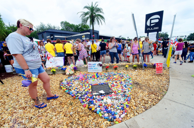 Víctimas de tiroteo en Orlando se oponen a la construcción de un museo en el bar Pulse