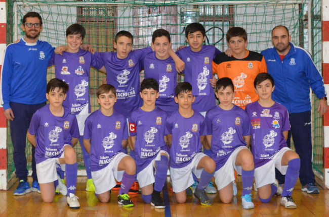 Formación del equipo de La Bañeza que milita en la 1.ª División Regional Infantil.