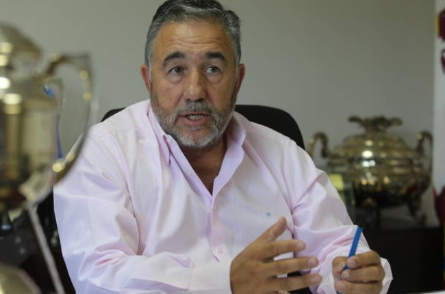 José Fernández Nieto ha impulsado a la entidad berciana hasta situarla entre los equipos que aspiran a la parte alta de la tabla clasificatoria en Segunda División. L. DE LA MATA