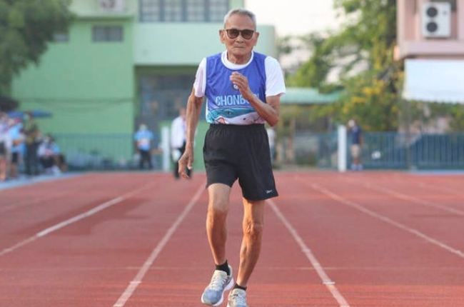 Sawang Janpram es el atleta centenario más rápido del mundo. DL