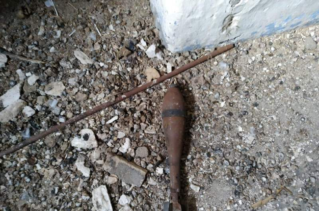 Artefacto explosivo localizado en Ponferrada. ANA F. BARREDO