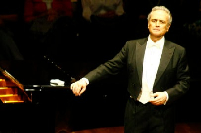 Josep Carreras, durante una actuación en León. RAMIRO