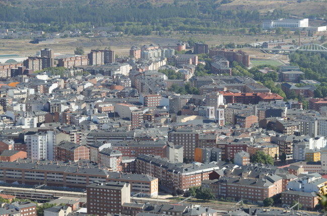 Vista de la ciudad de Ponferrada. L. DE LA MATA
