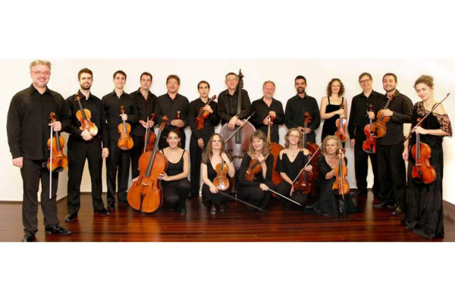 Los integrantes de la Ensemble de Cuerdas de la Orquesta Sinfónica de Castilla y León. DL
