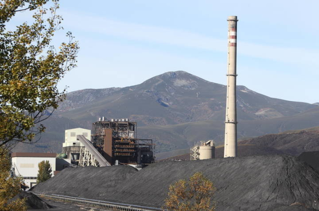 Parque de carbón de Anllares. L. DE LA MATA