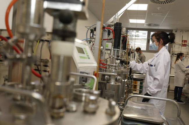 El nuevo laboratorio aumenta la capacidad de investigación de la planta leonesa. FERNANDO OTERO