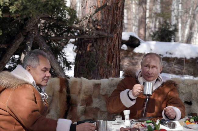El presidente ruso, Vladimir Putin, pasa un día de campo en Siberia. ALEXEI DRUZHININ