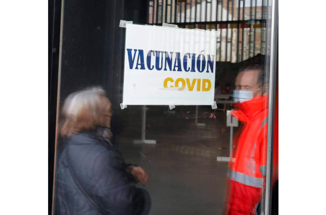Vacunación covid en el Palacio de Exposiciones. MARCIANO PÉREZ