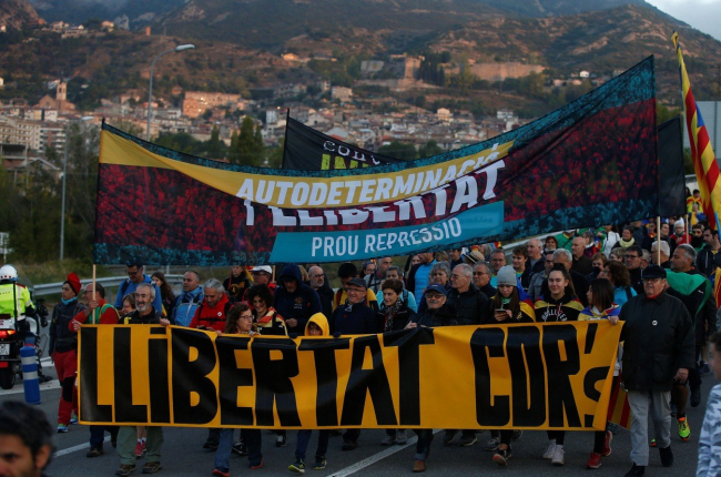 Simpatizantes independentistas inician desde Berga una de las "Marchas por la libertad". QUIQUE GARCÍA (EFE)