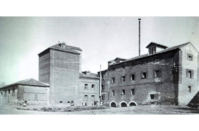 Imagen histórica del Molino Sidrón, que funcionaba a pleno rendimiento a finales del siglo XIX. PEPE GRACIA