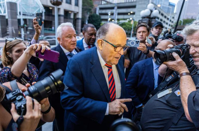 Giuliani llega al Juzgado para declarar, ayer. DUSTIN CHAMBERS