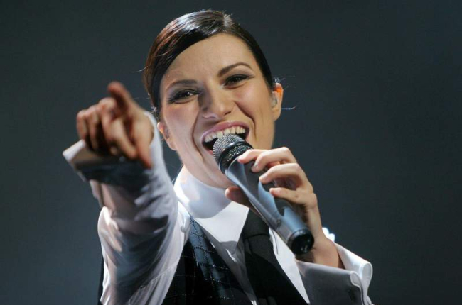 Maternidad: Laura Pausini, Embarazada De Una Niña