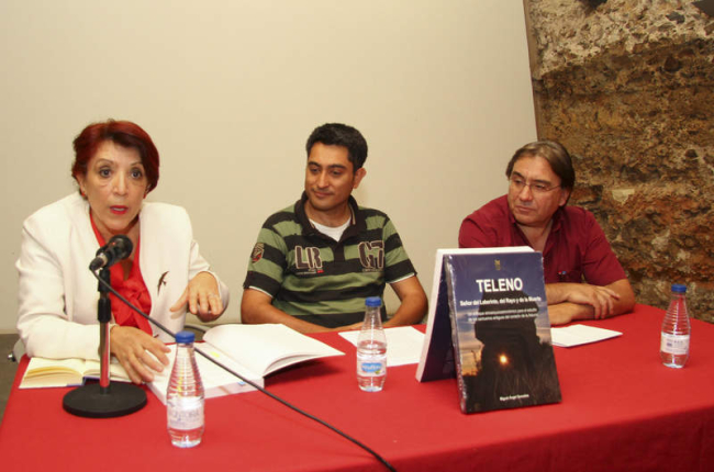 Alonso, González y Martínez, en la presentación del libro.