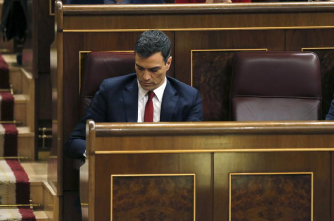 Pedro Sánchez, en su escaño del Congreso de los Diputados