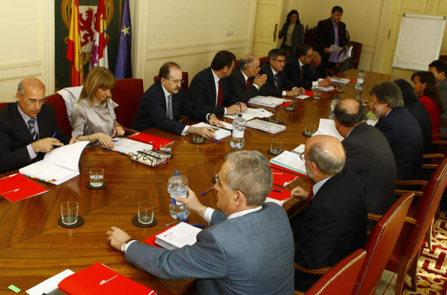 Última reunión de León Alta Velocidad en abril del 2009.