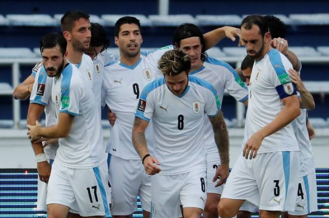 Luis Suárez de Uruguay celebra al anotar un penalti. MAURICIO DUEÑAS CASTAÑEDA