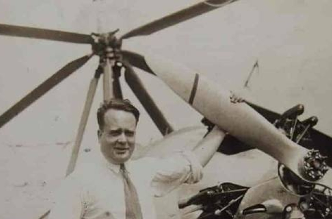 Juan de la Cierva con el autogiro, que voló a 25 de altura. San Diego Air & SPACE MUSEUM ARCHIVES