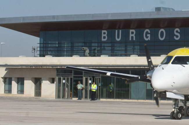 Imagen de archivo de la terminal del aeropuerto burgalés.