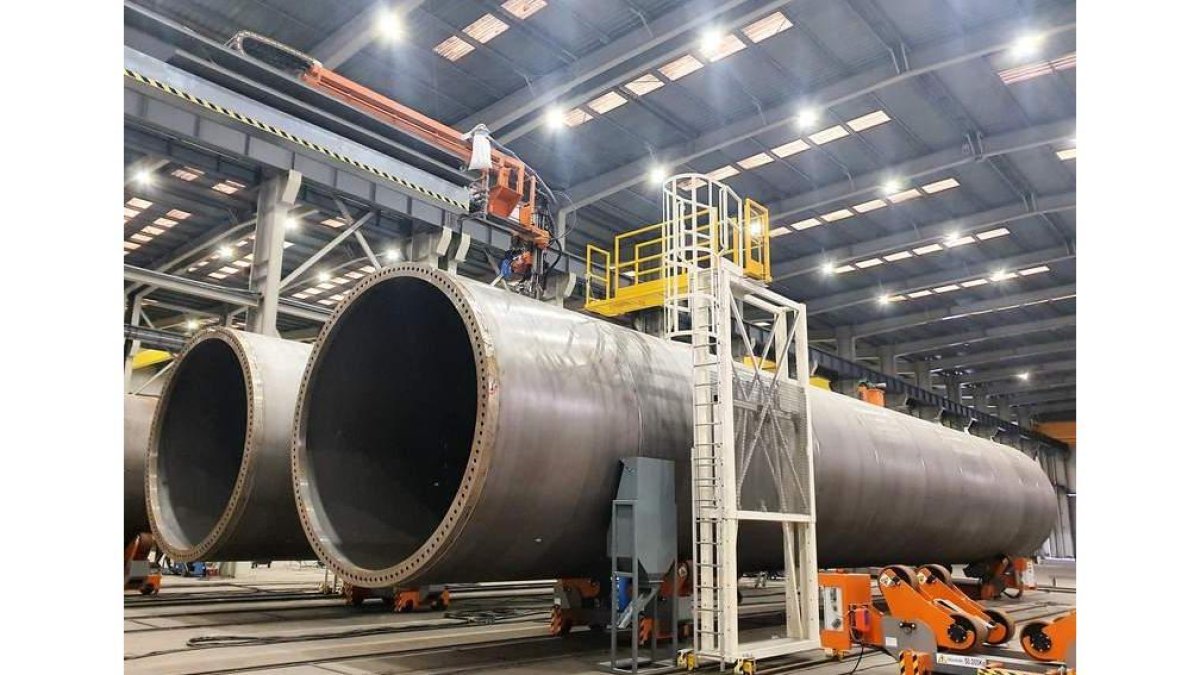 Tramos de torres eólicas fabricados por Emobi. DL