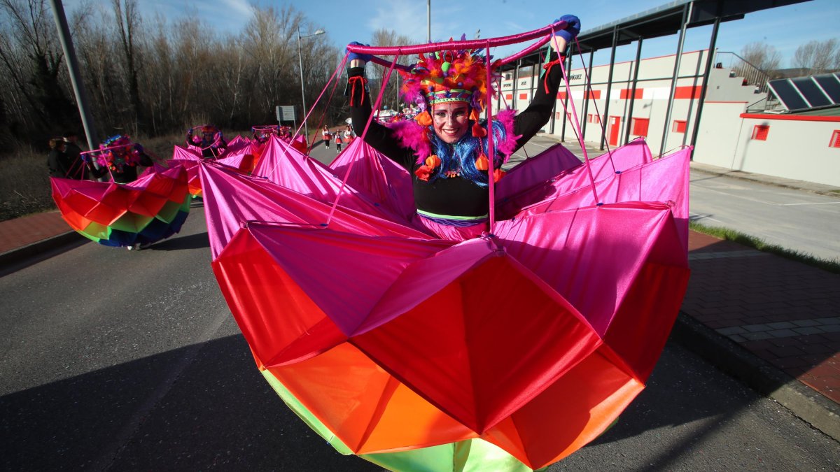 Bembibre vivió su sábado de Piñata para cerrar las fiestas de Carnaval en el Bierzo Alto.